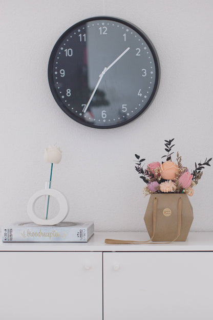 blumenkerzen vase zu Hause